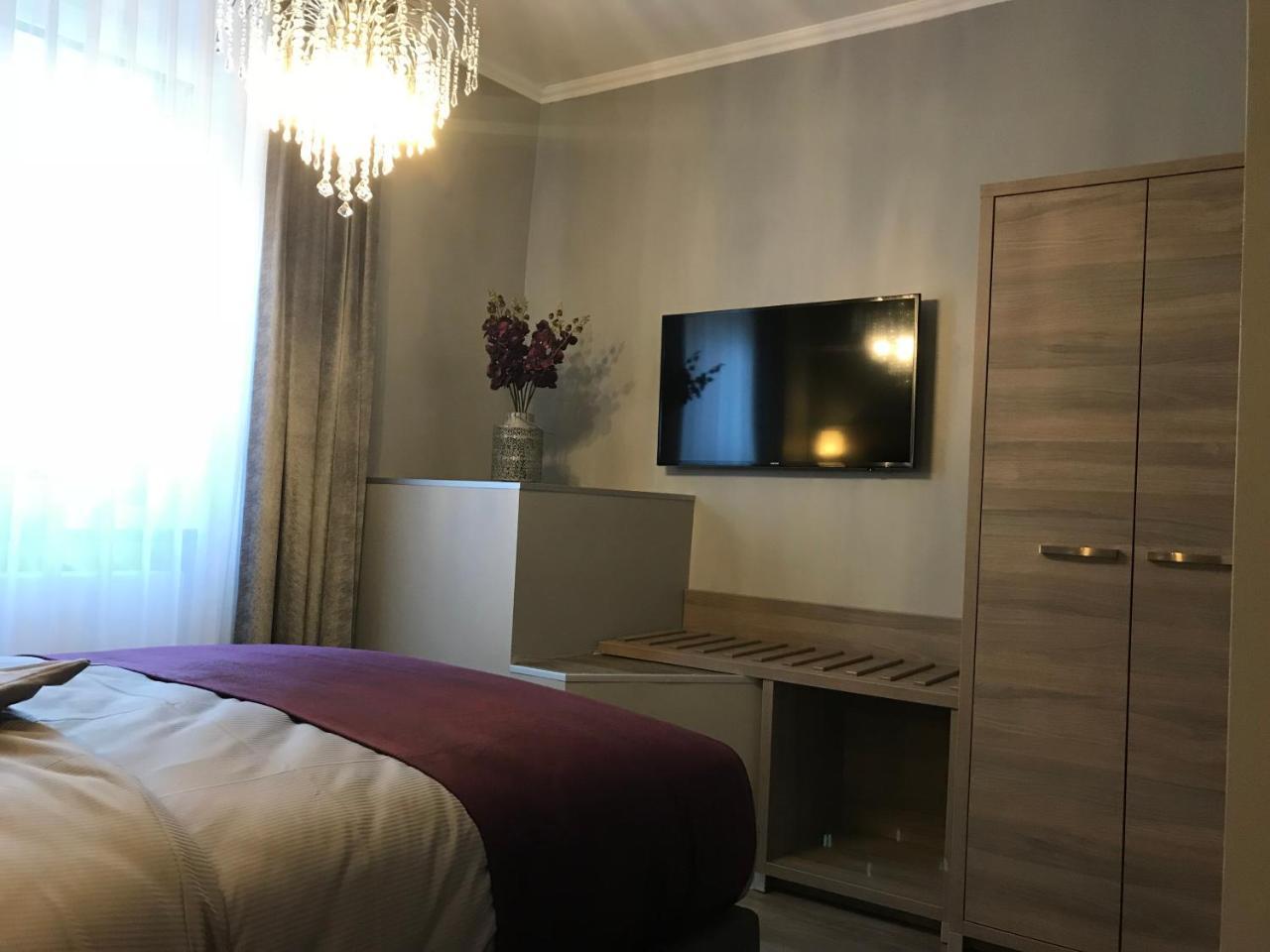 Apartmenthaus Burgenheimat In Rhens Bei Koblenz Exterior foto