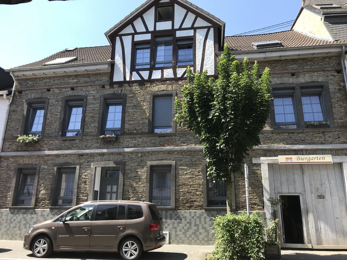 Apartmenthaus Burgenheimat In Rhens Bei Koblenz Exterior foto